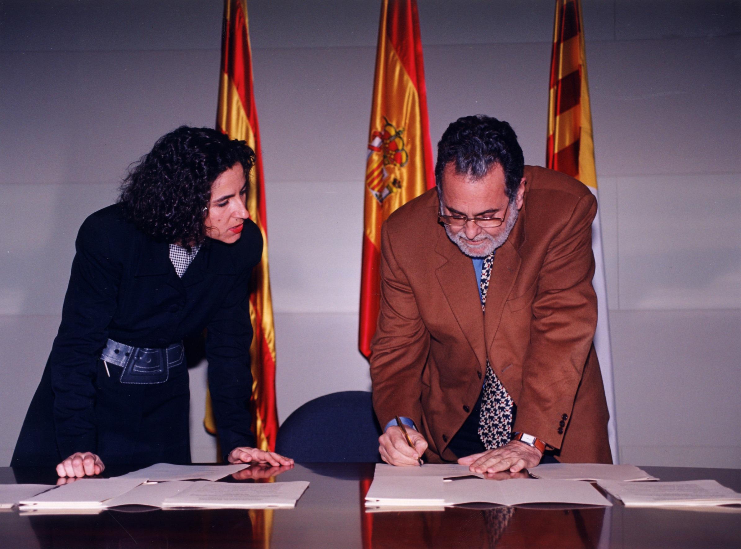 Francesc Santacana durante la signatura del Pacto Industrial