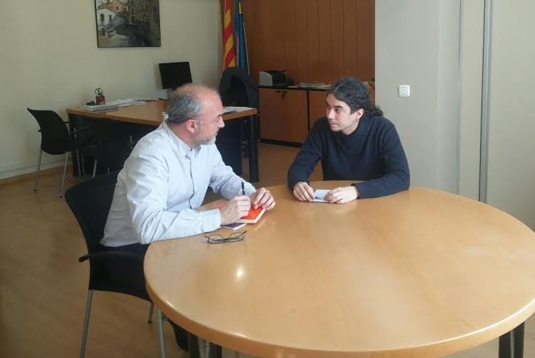 El coordinador general del PEMB, Oriol Estela Barnet, se reúne con el alcalde de Ripollet, José M. Osuna