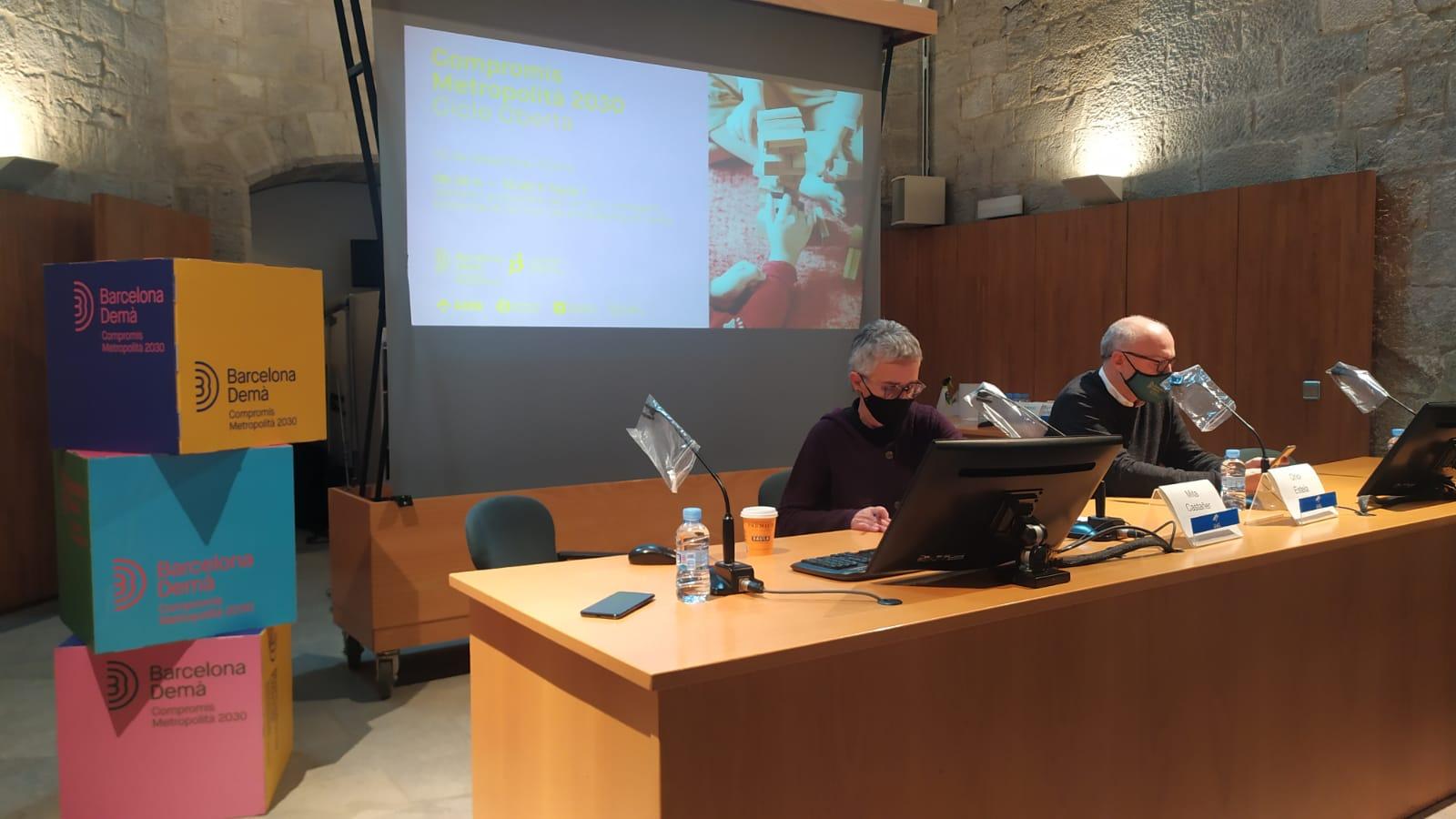 Mita Castañer i Oriol Estela Barnet obrint la jornada del #CicleOberta a Girona