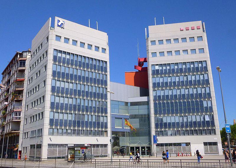 Policia Nacional i Mossos dEsquadra. Plaça Espanya