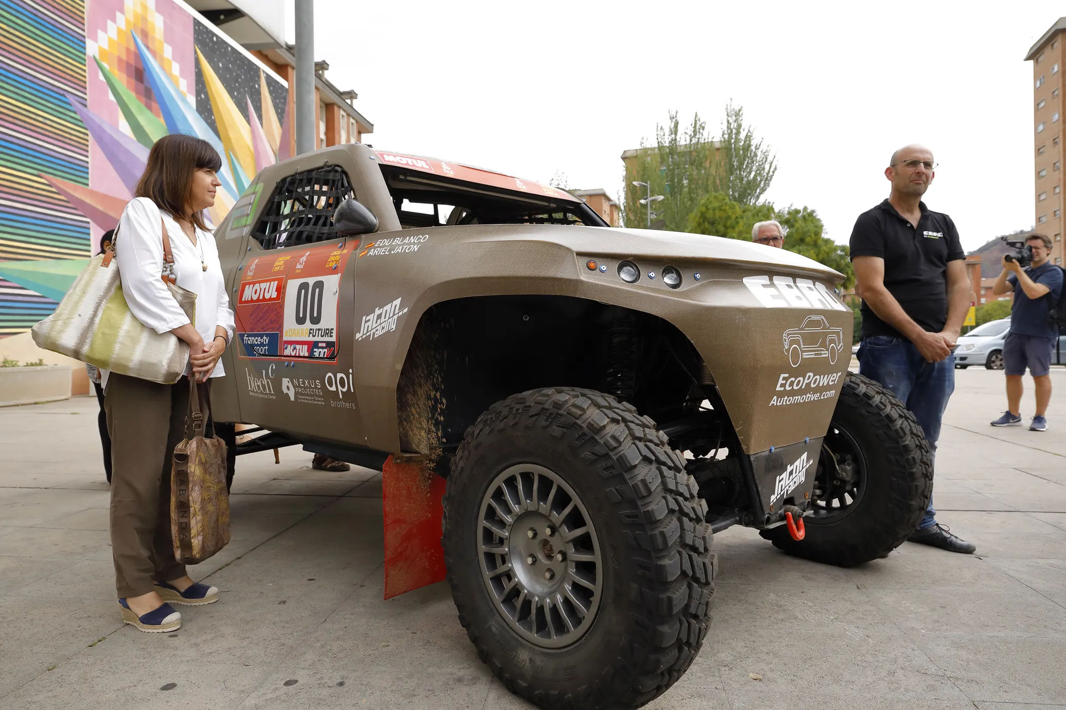 Presentació del cotxe Ebro Dakar